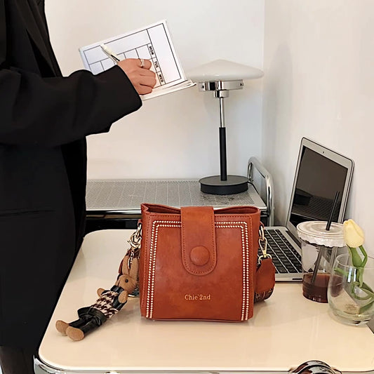 Bootara Women's Vintage Bunny Charm Bucket Bag – Convertible Shoulder/Crossbody, Spacious Travel Tote – Stylish Minimalist Leather Purse